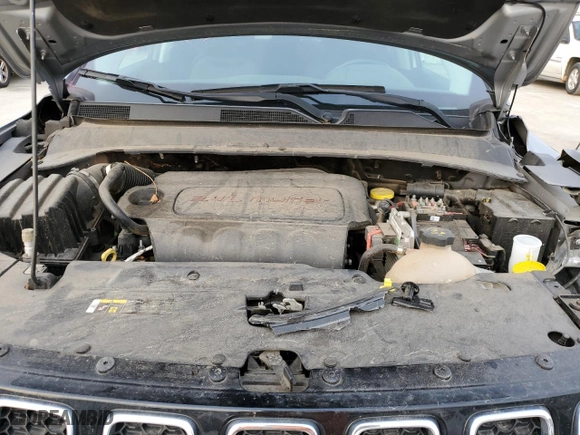 2018 Jeep Compass Latitude with VIN 3C4NJDBB7JT423901, listed as a Copart auction lot 43351775 with 97,343 mi miles and Salvage Title. Bid and sale history available at carsss.com. Image 12.