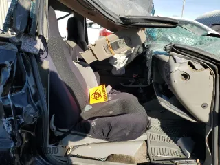 1998 Isuzu Hombre z VIN 1GGCS1947W8659088, wystawiony jako Copart lot #86916654 z przebiegiem Nie podano mil oraz Nie do naprawy. Historia ofert i sprzedaży dostępna na DreamBid. Obrazek 10.