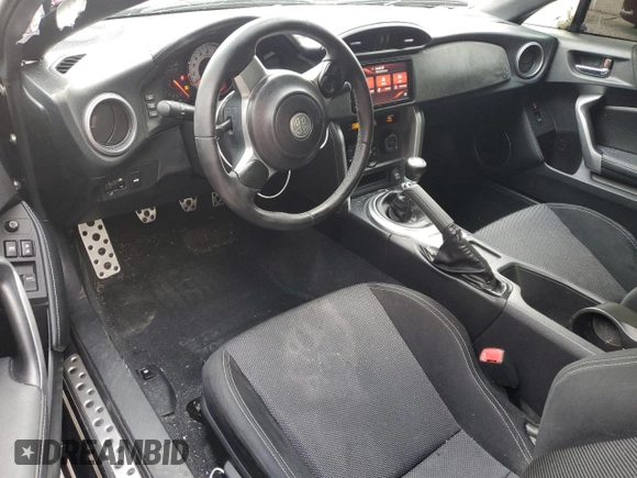 2020 Toyota 86 z VIN JF1ZNAA10L9754138, wystawiony jako Copart lot #85822854 z przebiegiem 56 002 mil mil oraz Szkoda całkowita • Salvage title. Historia ofert i sprzedaży dostępna na DreamBid. Obrazek 8.