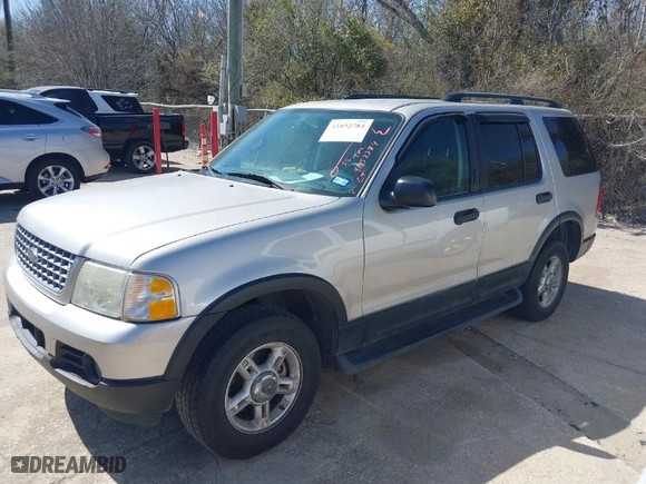 2003 Ford Explorer XLT with VIN 1FMZU73K83UB09767, listed as a IAAI auction lot 41852784 with 208,331 mi miles. Bid and sale history available at carsss.com. Image 2.