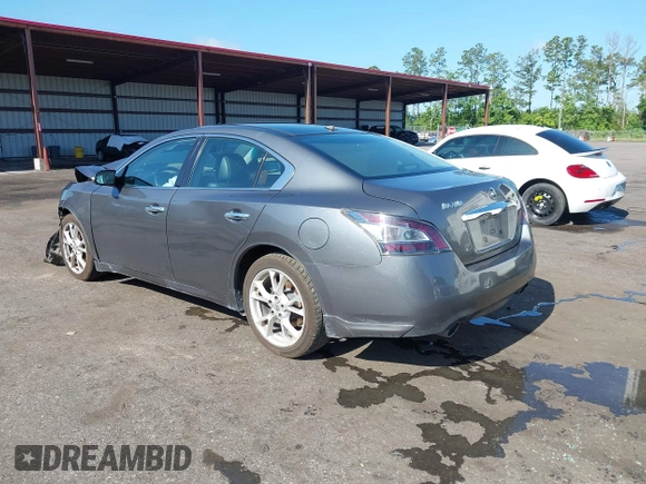 2014 Nissan Maxima S z VIN 1N4AA5AP2EC909623, wystawiony jako IAAI lot #42390407 z przebiegiem 182 610 mil mil oraz . Historia ofert i sprzedaży dostępna na DreamBid. Obrazek 3.