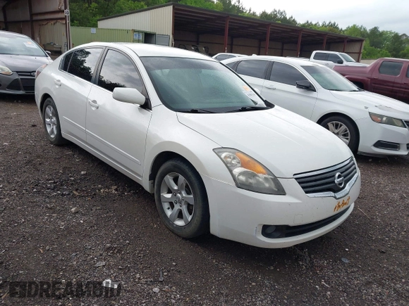 2008 Nissan Altima 2.5 S with VIN 1N4AL21E88C175825, listed as a IAAI auction lot 42081166 with 232,697 mi miles. Bid and sale history available at carsss.com. Image 1.