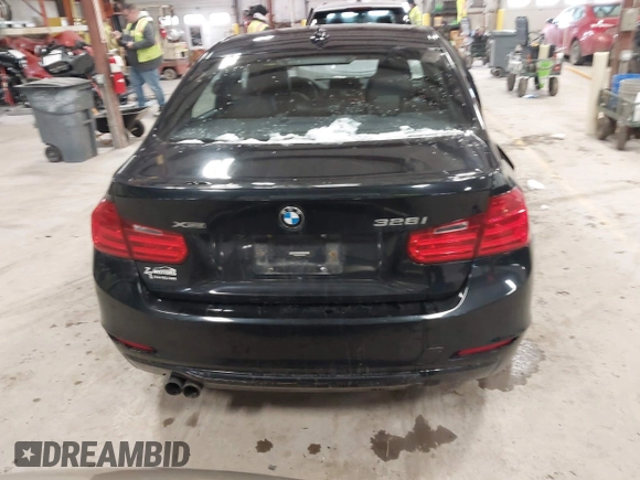 2013 BMW 3 Series 328i xDrive with VIN WBA3B5C56DF594332, listed as a IAAI auction lot 41863422 with 88,772 mi miles. Bid and sale history available at carsss.com. Image 16.