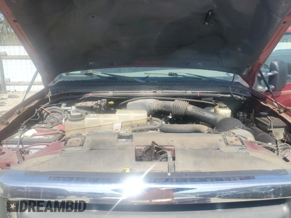 2003 Ford F-250 XL z VIN 1FTNX21LX3EB86983, wystawiony jako Copart lot #52991855 z przebiegiem 94 588 mil mil oraz Czysty tytuł • Clean title. Historia ofert i sprzedaży dostępna na DreamBid. Obrazek 11.