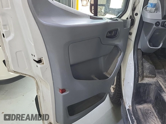2017 Ford Transit z VIN 1FTYE1YM6HKB17664, wystawiony jako IAAI lot #42516423 z przebiegiem 198 457 mil mil oraz . Historia ofert i sprzedaży dostępna na DreamBid. Obrazek 1.