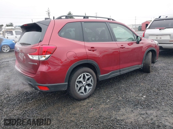 2024 Subaru Forester Premium with VIN JF2SKADC8RH463095, listed as a IAAI auction lot 41514816 with 9,041 mi miles. Bid and sale history available at carsss.com. Image 4.