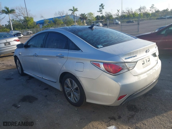 2015 Hyundai Sonata Hybrid Limited with VIN KMHEC4A44FA119321, listed as a IAAI auction lot 41517009 with 126,284 mi miles. Bid and sale history available at carsss.com. Image 3.