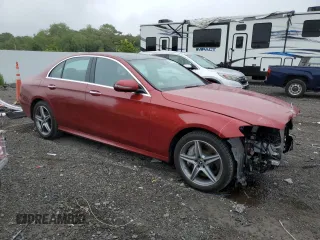 2019 Mercedes-Benz E 300 with VIN WDDZF4KB7KA510425, listed as a Copart auction lot 58826625 with 25,774 mi miles and Salvage title. Bid and sale history available at DreamBid. Image 4.