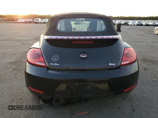 2015 Volkswagen Beetle 1.8T z VIN 3VW517AT3FM808723, wystawiony jako Copart lot #81724894 z przebiegiem Nie podano mil oraz Szkoda całkowita • Salvage title. Historia ofert i sprzedaży dostępna na DreamBid. Obrazek 6.