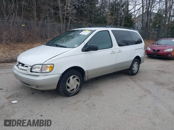 2000 Toyota Sienna LE with VIN 4T3ZF13C4YU233128, listed as a IAAI auction lot 41973322 with 117,577 mi miles. Bid and sale history available at carsss.com. Image 17.