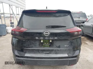 2024 Nissan Rogue SV z VIN 5N1BT3BA8RC760241, wystawiony jako IAAI lot #41956311 z przebiegiem 6 302 mil mil oraz . Historia ofert i sprzedaży dostępna na DreamBid. Obrazek 16.