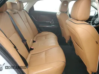2017 Jaguar XJ with VIN SAJWA1C71H8W07643, listed as a Copart auction lot 48751954 with 35,035 mi miles. Bid and sale history available at carsss.com. Image 10.
