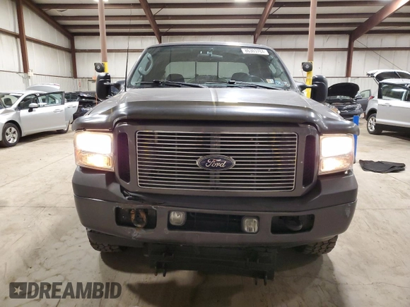 2003 Ford F-250 XL с VIN 1FTNW21LX3EA89107, выставлен на аукционе Copart как лот 86303784 с пробегом 134 438 миль миль и Списание • Salvage title. История ставок и продаж доступна на DreamBid. Изображение 5.