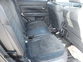 2020 Mitsubishi Outlander ES z VIN JA4AZ3A3XLZ005866, wystawiony jako IAAI lot #41316079 z przebiegiem 61 490 mil mil oraz . Historia ofert i sprzedaży dostępna na DreamBid. Obrazek 8.