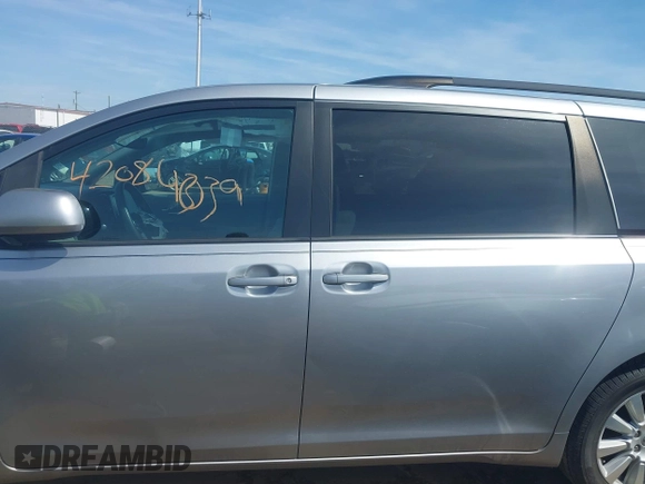 2017 Toyota Sienna LE with VIN 5TDJZ3DC2HS166433, listed as a IAAI auction lot 42084039 with 121,540 mi miles and . Bid and sale history available at DreamBid. Image 15.