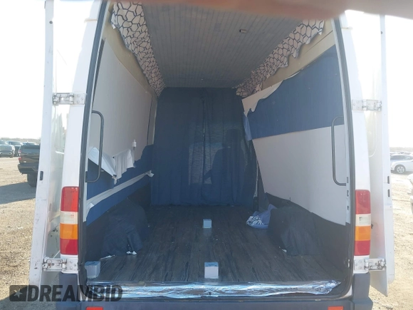 2006 Dodge Sprinter with VIN WD0PD644165856865, listed as a IAAI auction lot 41750967 with 254,149 mi miles and . Bid and sale history available at DreamBid. Image 8.