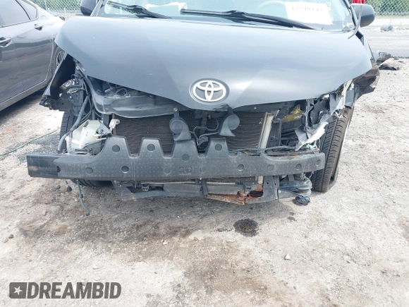 2011 Toyota Sienna XLE AAS with VIN 5TDYK3DC3BS103531, listed as a IAAI auction lot 42290142 with 231,995 mi miles and . Bid and sale history available at DreamBid. Image 17.