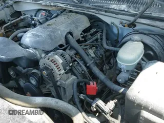 2005 Chevrolet Silverado 1500 LS with VIN 2GCEC19V351385857, listed as a IAAI auction lot 42505801 with 150,705 mi miles and . Bid and sale history available at DreamBid. Image 19.