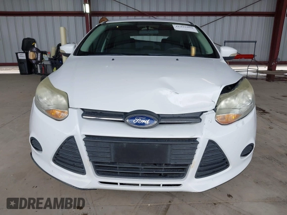 2014 Ford Focus SE with VIN 1FADP3K21EL301336, listed as a IAAI auction lot 41939452 with 118,203 mi miles. Bid and sale history available at carsss.com. Image 12.