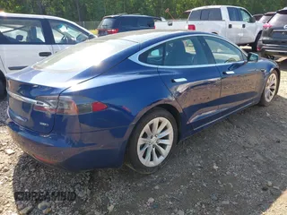 2017 Tesla Model S 100D с VIN 5YJSA1E25HF188114, выставлен на аукционе IAAI как лот 42193125 с пробегом 114 587 миль миль и . История ставок и продаж доступна на DreamBid. Изображение 4.
