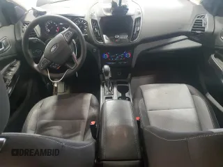 2019 Ford Escape SE z VIN 1FMCU9GD9KUA05798, wystawiony jako Copart lot #55701735 z przebiegiem 140 797 mil mil oraz Tytuł czysty. Historia ofert i sprzedaży dostępna na DreamBid. Obrazek 8.