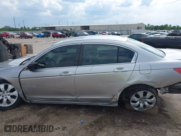 2009 Honda Accord EX-L z VIN 1HGCP26849A028250, wystawiony jako IAAI lot #42149706 z przebiegiem 191 294 mil mil oraz . Historia ofert i sprzedaży dostępna na DreamBid. Obrazek 15.
