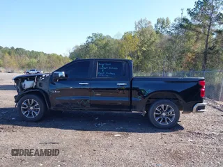 2020 Chevrolet Silverado 1500 LT with VIN 3GCPWCED2LG412902, listed as a IAAI auction lot 40823405 with 98,359 mi miles. Bid and sale history available at carsss.com. Image 15.