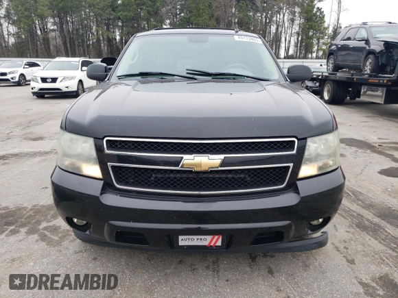 2007 Chevrolet Suburban LTZ with VIN 3GNFC16057G109940, listed as a Copart auction lot 49173865 with 205,133 mi miles and Salvage title. Bid and sale history available at DreamBid. Image 5.