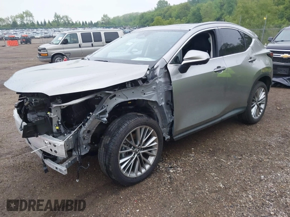 2025 Lexus NX 350h Premium z VIN JTJGKCEZ2S2054535, wystawiony jako IAAI lot #42300774 z przebiegiem 2 612 mil mil oraz . Historia ofert i sprzedaży dostępna na DreamBid. Obrazek 18.