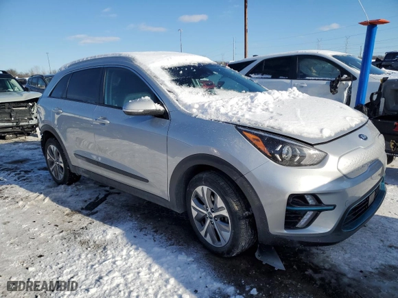 2020 Kia Niro EV EX Premium with VIN KNDCE3LG1L5068341, listed as a Copart auction lot 46033565 with 82,851 mi miles and Salvage Title. Bid and sale history available at carsss.com. Image 4.