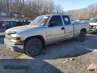2000 Chevrolet Silverado 2500 LS with VIN 1GCFC29U4YZ101133, listed as a Copart auction lot 84821694 with 149,142 mi miles and Salvage Title. Bid and sale history available at carsss.com. Image 1.
