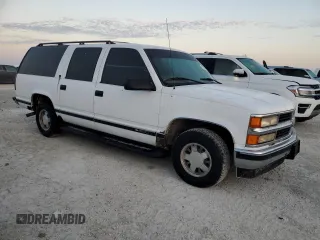1999 Chevrolet Suburban with VIN 3GNEC16R3XG247177, listed as a Copart auction lot 75674564 with 132,546 mi miles and Non Repairable. Bid and sale history available at carsss.com. Image 4.