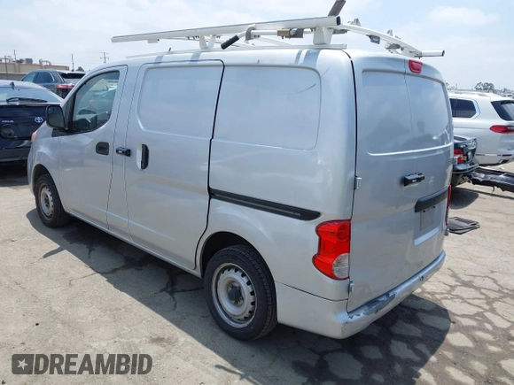 2014 Nissan NV200 S z VIN 3N6CM0KN4EK691833, wystawiony jako IAAI lot #42421018 z przebiegiem 103 699 mil mil oraz . Historia ofert i sprzedaży dostępna na DreamBid. Obrazek 3.