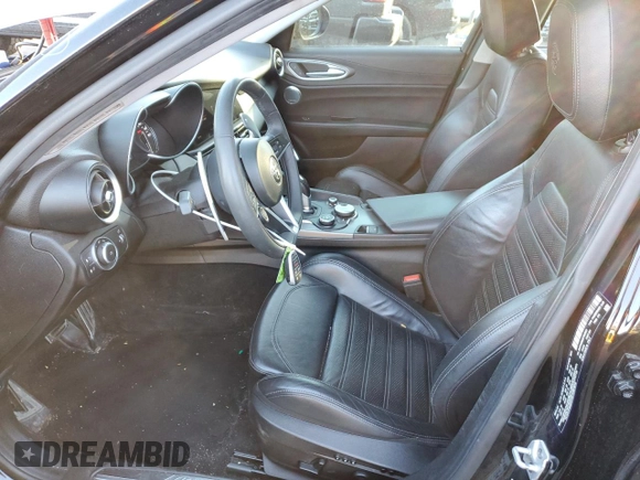 2019 Alfa Romeo Giulia Ti z VIN ZARFANBN0K7602653, wystawiony jako Copart lot #86393384 z przebiegiem 45 974 mil mil oraz Czysty tytuł • Clean title. Historia ofert i sprzedaży dostępna na DreamBid. Obrazek 7.