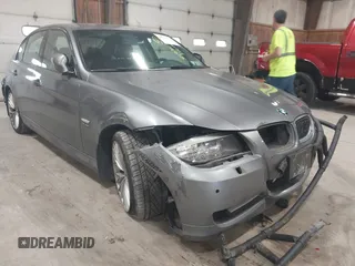 2011 BMW 3 Series 335i xDrive с VIN WBAPL5C57BA919482, выставлен на аукционе IAAI как лот 42531375 с пробегом 82 868 миль миль и . История ставок и продаж доступна на DreamBid. Изображение 6.