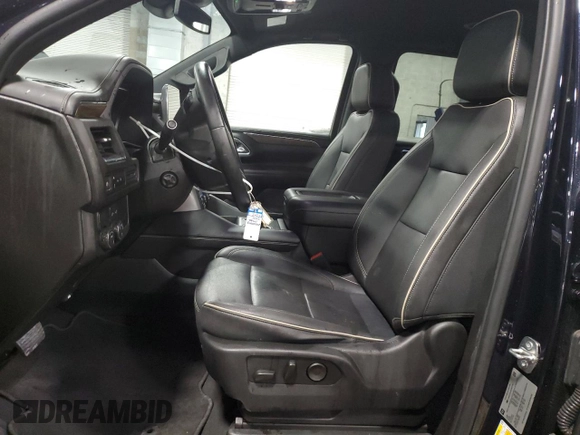 2023 Chevrolet Suburban Premier z VIN 1GNSCFKD4PR527765, wystawiony jako Copart lot #61022915 z przebiegiem 47 728 mil mil oraz Czysty tytuł • Clean title. Historia ofert i sprzedaży dostępna na DreamBid. Obrazek 7.