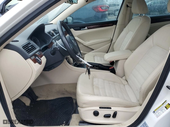 2013 Volkswagen Passat SEL Premium with VIN 1VWCP7A35DC118069, listed as a Copart auction lot 44189425 with 86,376 mi miles and Salvage Title. Bid and sale history available at carsss.com. Image 7.