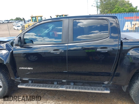 2018 GMC Canyon 2WD z VIN 1GTG5BEN9J1137949, wystawiony jako IAAI lot #42189911 z przebiegiem 98 296 mil mil oraz . Historia ofert i sprzedaży dostępna na DreamBid. Obrazek 15.