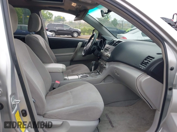2008 Toyota Highlander Sport with VIN JTEES43AX82033014, listed as a IAAI auction lot 42517366 with 245,368 mi miles and . Bid and sale history available at DreamBid. Image 5.