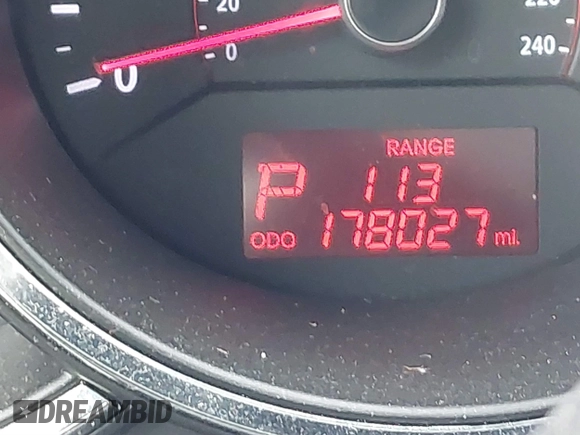 2013 Kia Sorento LX z VIN 5XYKT3A69DG354992, wystawiony jako IAAI lot #41538447 z przebiegiem 178 027 mil mil oraz . Historia ofert i sprzedaży dostępna na DreamBid. Obrazek 15.