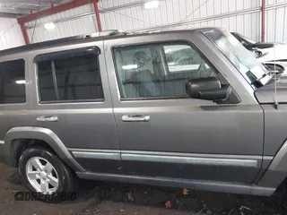 2008 Jeep Commander Sport z VIN 1J8HH48K08C167681, wystawiony jako IAAI lot #41822546 z przebiegiem 155 572 mil mil oraz . Historia ofert i sprzedaży dostępna na DreamBid. Obrazek 13.
