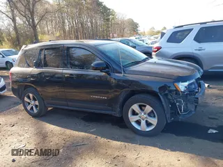 2017 Jeep Compass High Altitude z VIN 1C4NJDEB4HD109831, wystawiony jako IAAI lot #42022301 z przebiegiem 125 148 mil mil oraz . Historia ofert i sprzedaży dostępna na DreamBid. Obrazek 13.