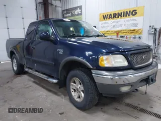 2003 Ford F-150 XL z VIN 1FTRX18LX3NB00847, wystawiony jako IAAI lot #42092540 z przebiegiem 185 536 mil mil oraz . Historia ofert i sprzedaży dostępna na DreamBid. Obrazek 1.