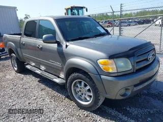 2004 Toyota Tundra Ltd with VIN 5TBET38174S459811, listed as a IAAI auction lot 41924352 with 275,782 mi miles. Bid and sale history available at carsss.com. Image 1.