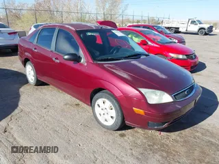 2007 Ford Focus S with VIN 1FAHP34N07W325198, listed as a IAAI auction lot 41893552 with 297,020 mi miles and . Bid and sale history available at carsss.com. Image 1.