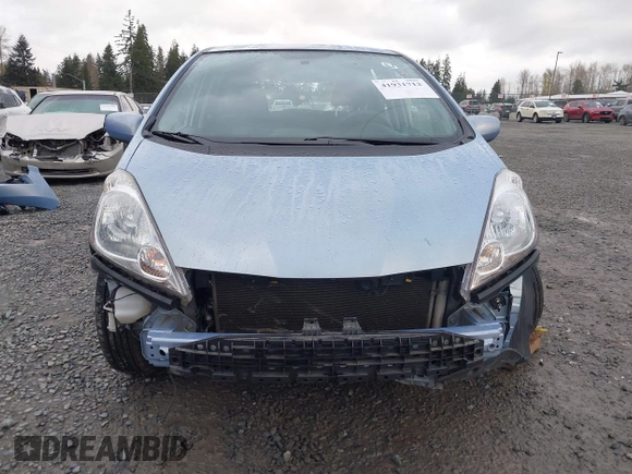 2009 Honda Fit Sport w/Navi with VIN JHMGE886X9S042490, listed as a IAAI auction lot 41931712 with 111,088 mi miles. Bid and sale history available at carsss.com. Image 13.