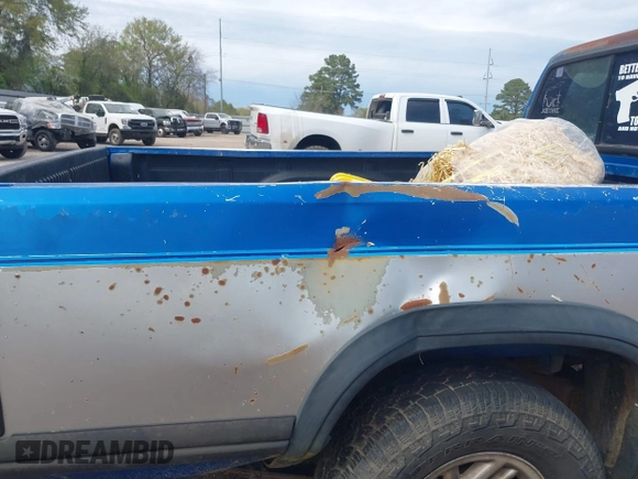 1993 Dodge Dakota with VIN 1B7GL23Y8PS210332, listed as a IAAI auction lot 41875038 with 215,599 mi miles. Bid and sale history available at carsss.com. Image 6.