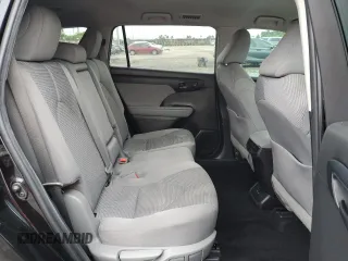 2022 Toyota Highlander LE z VIN 5TDBZRBH2NS181130, wystawiony jako Copart lot #51439145 z przebiegiem 80 927 mil mil oraz Czysty tytuł • Clean title. Historia ofert i sprzedaży dostępna na DreamBid. Obrazek 11.