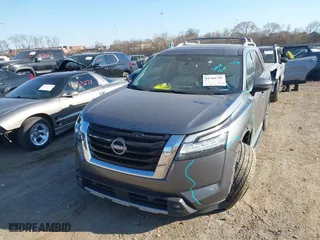 2022 Nissan Pathfinder Platinum with VIN 5N1DR3DK8NC227555, listed as a IAAI auction lot 41704799 with 112,458 mi miles. Bid and sale history available at carsss.com. Image 6.