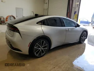 2023 Toyota Prius LE with VIN JTDADABU1P3005635, listed as a Copart auction lot 55280355 with 31,165 mi miles and Clean Title. Bid and sale history available at DreamBid. Image 3.